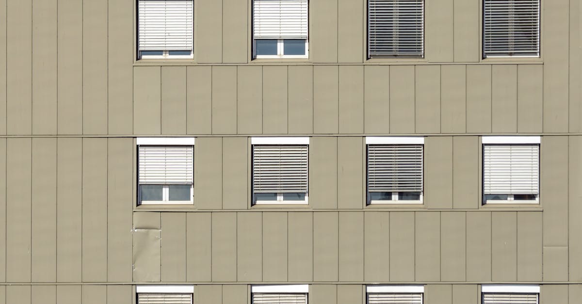 découvrez tout ce qu'il faut savoir sur l'assurance construction : protections, garanties et conseils pour sécuriser votre projet. préservez-vous des imprévus grâce à nos solutions adaptées aux professionnels du secteur.