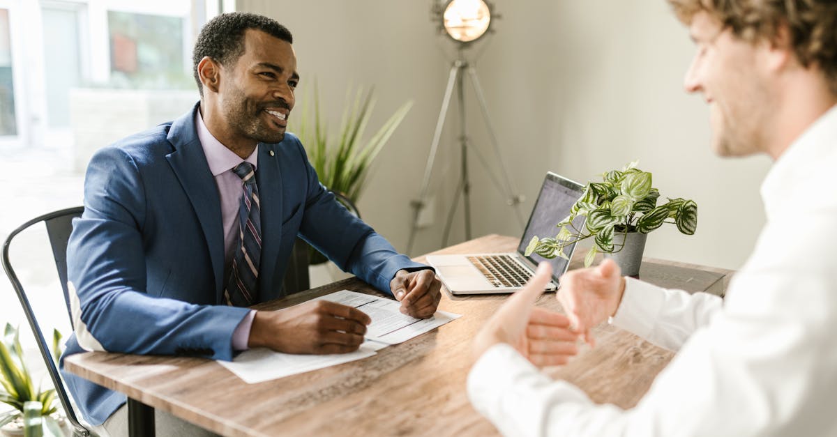 découvrez l'assurance responsabilité professionnelle, une protection essentielle pour les entreprises et les travailleurs indépendants. protégez-vous contre les réclamations pour négligence, erreurs ou omissions dans votre travail. assurez la pérennité de votre activité avec une couverture adaptée à vos besoins.