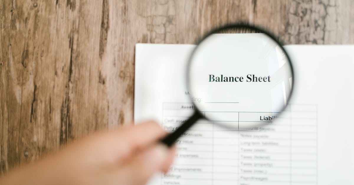 découvrez tout ce qu'il faut savoir sur la responsabilité décennale en france, une garantie essentielle pour les professionnels du bâtiment. comprenez son importance, ses obligations légales et comment elle protège les propriétaires en cas de vices cachés ou de malfaçons sur une période de dix ans.
